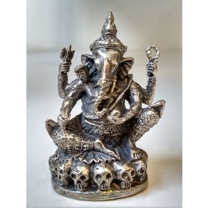 Sitting Ganesh with Skulls Statue 